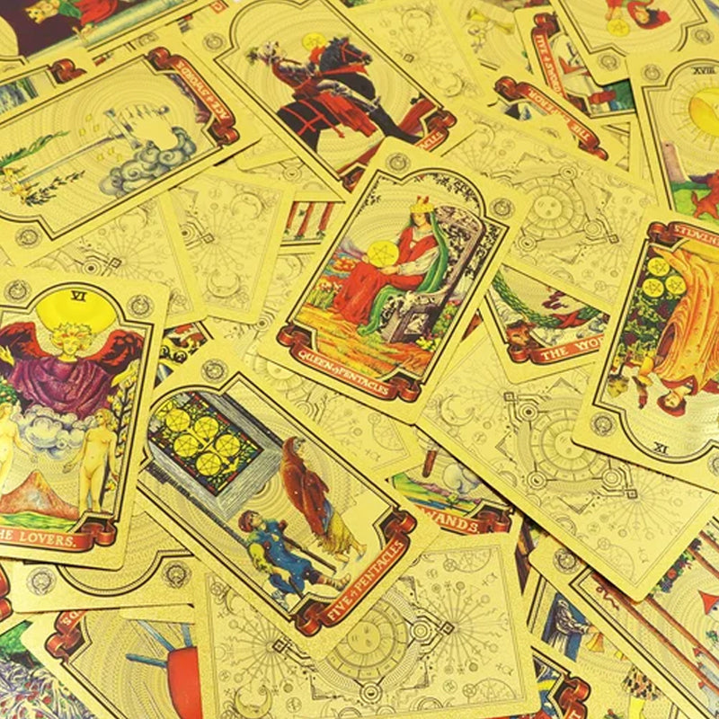 Feuilles d'or du monde mystérieux du tarot