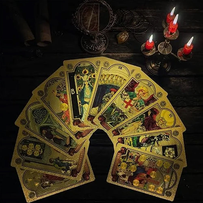 Feuilles d'or du monde mystérieux du tarot